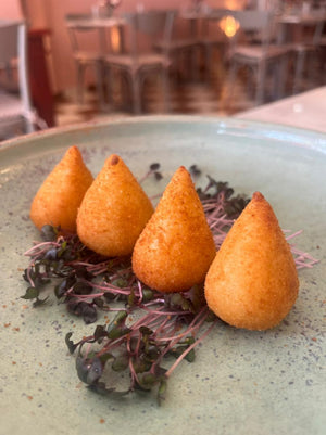 COXINHAS DE FRANGO PARA FRITAR